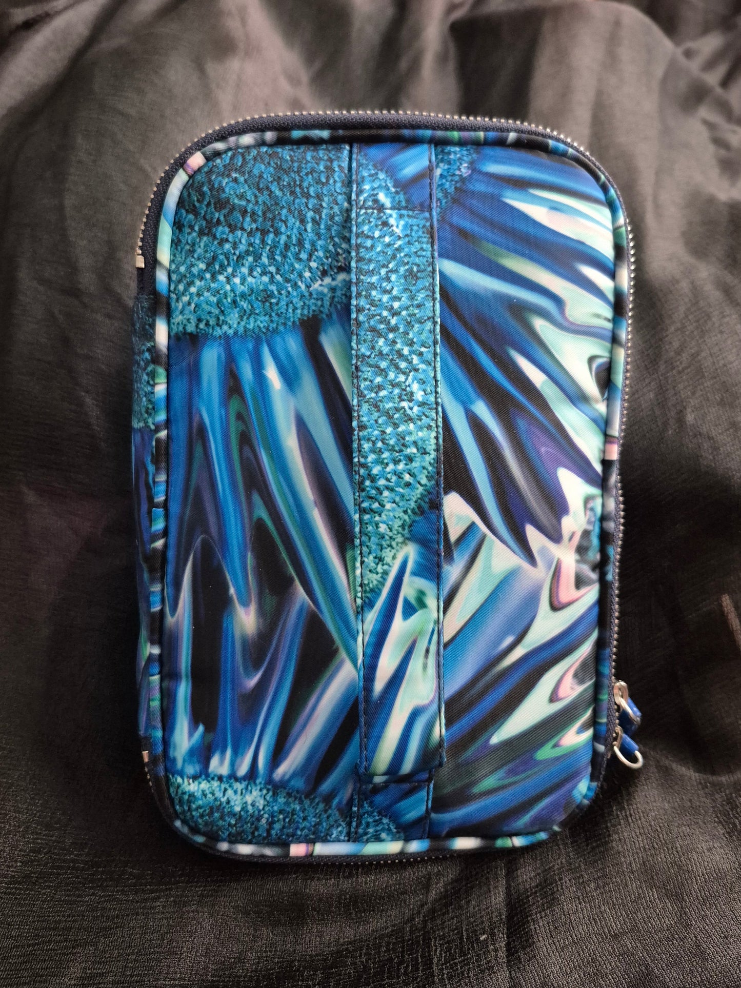 Sonia Kashuk cosmetic/travel case