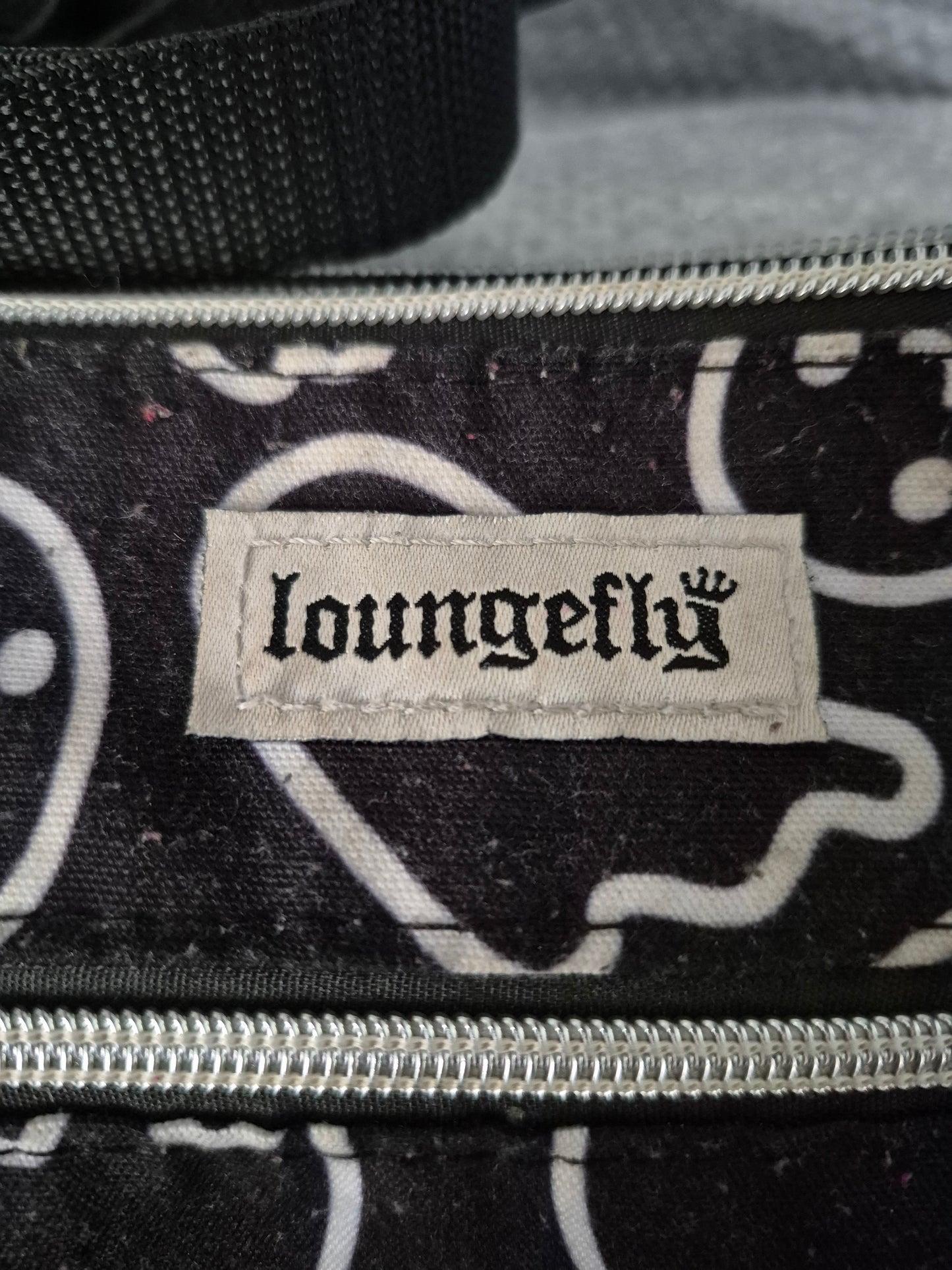Loungefly Cute Ghost Passport Crossbody Bag