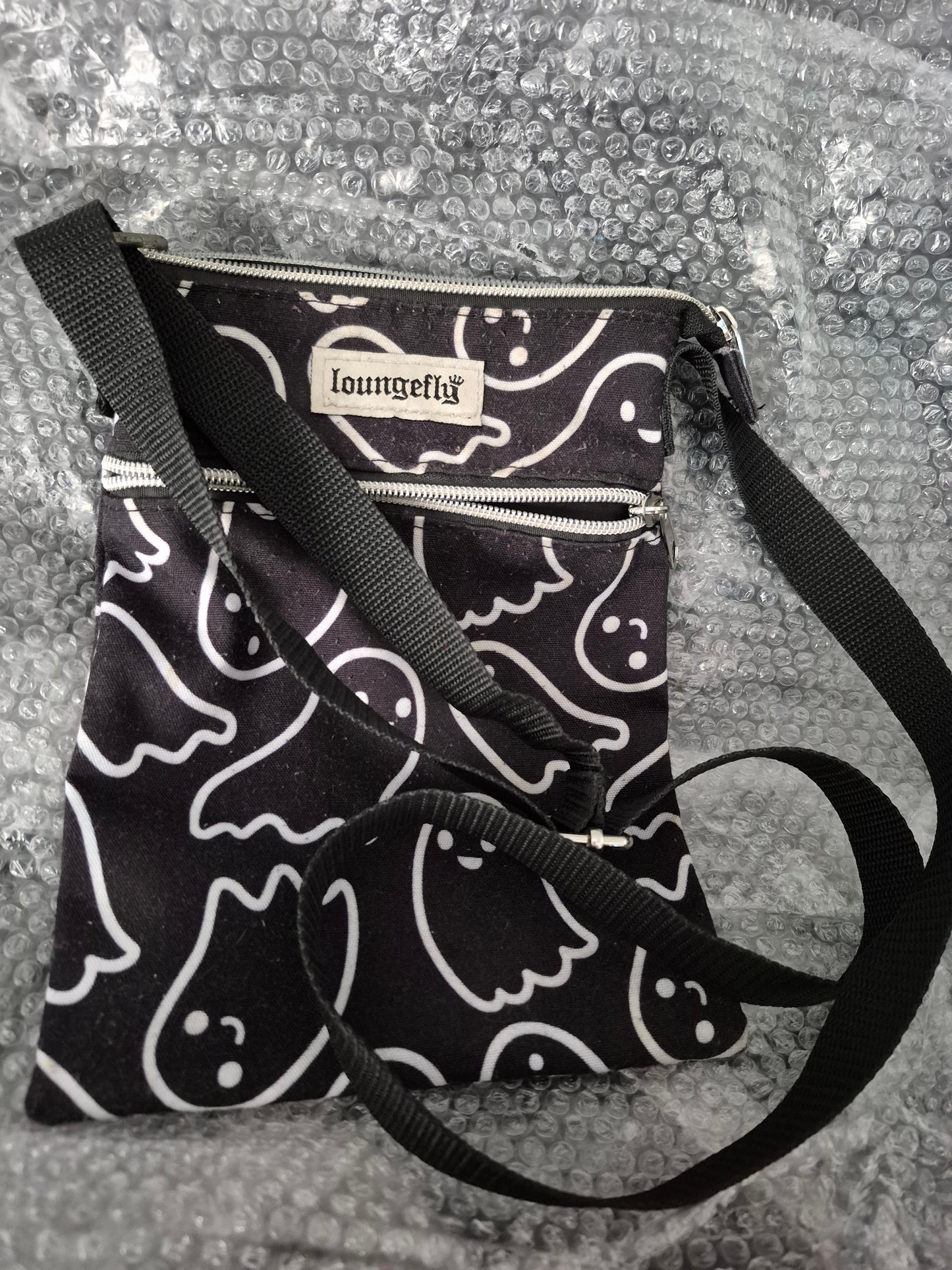 Loungefly Cute Ghost Passport Crossbody Bag