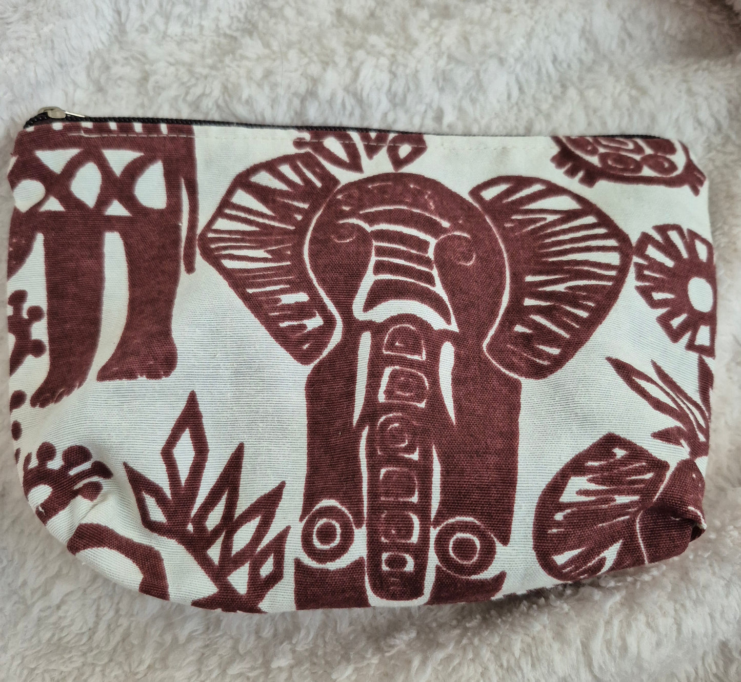 Elephant print purse.